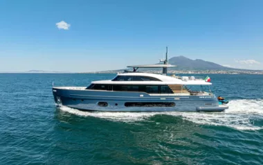 Blue Eyes by Azimut – Private Motor Yacht Charter in Italy
