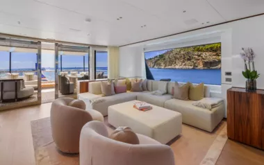 Liv Love by Benetti – Private Superyacht Charter in the Turks and Caicos