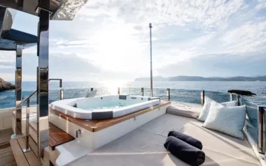 Alberry by Custom Line – Private Superyacht Charter in Italy