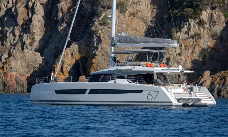 Isola – image 11