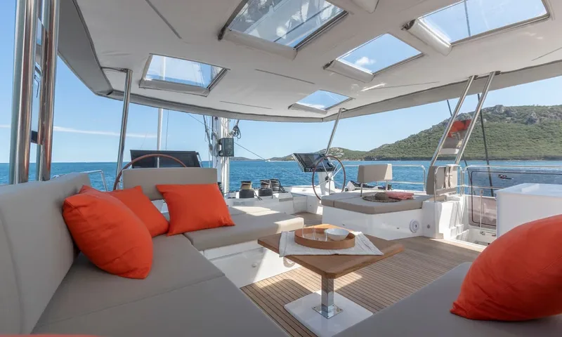 Isola – image 4