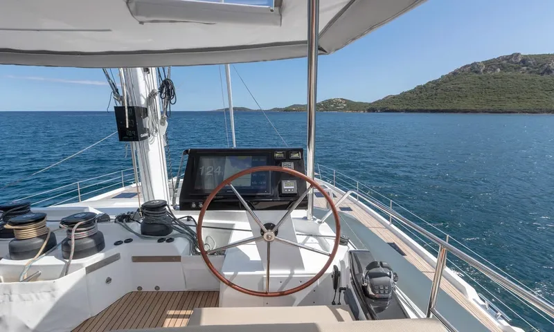 Isola – image 14
