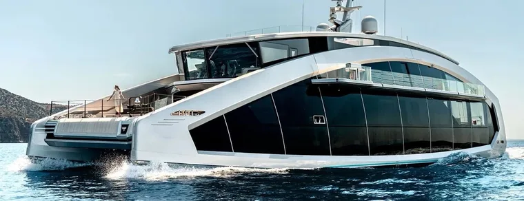 Tecnomar yacht available to charter