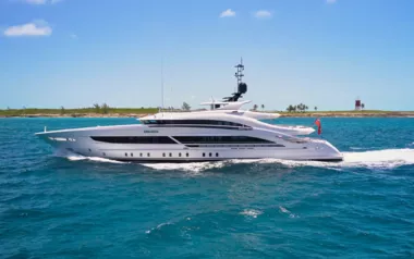 Arkadia by Heesen – Private Superyacht Charter in the Turks and Caicos