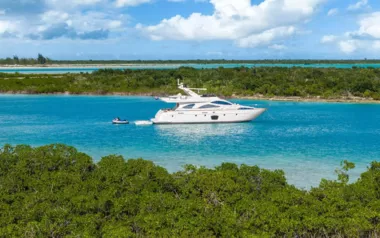 Azimut by Azimut – Private Motor Yacht Charter in the Turks and Caicos
