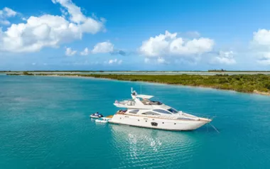 Azimut by Azimut – Private Motor Yacht Charter in the Turks and Caicos
