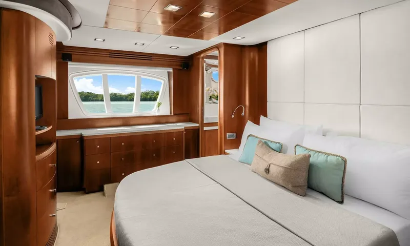 Azimut image 13