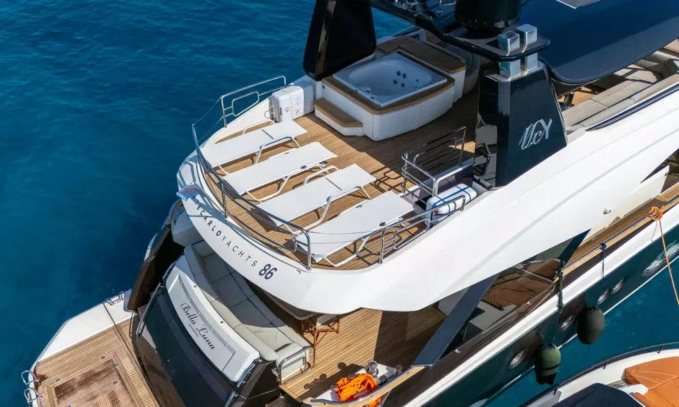 Bella Luna, 2016 Monte Carlo Yachts MCY 86, photo 5