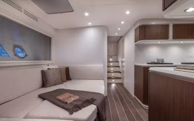 Spectre I by Itama – Private Power Boat Charter in St Tropez