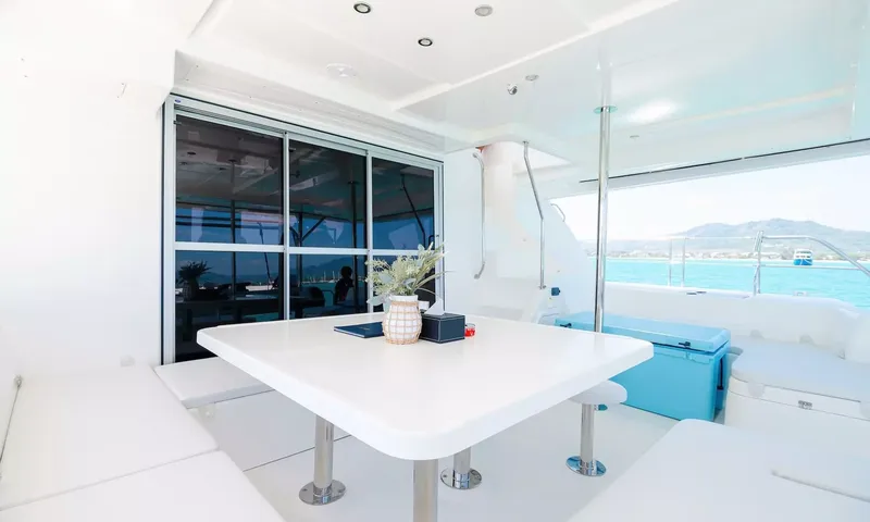 Sail La Vie image 6