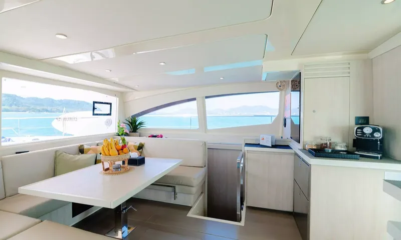 Sail La Vie image 9