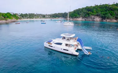Sail La Vie by Leopard Catamarans – Private Power Catamaran Charter in Thailand
