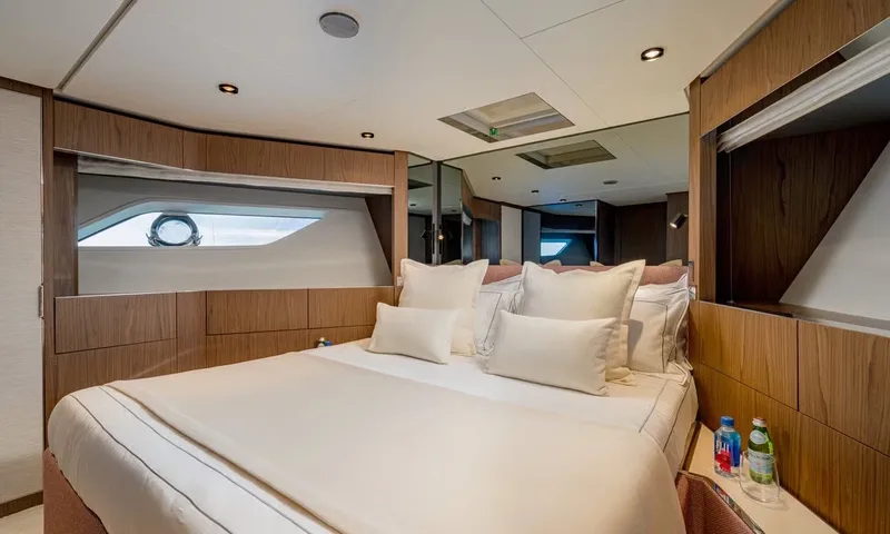 Sea Diamond image 19