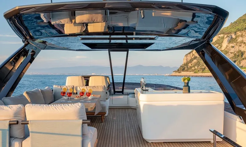 Sea Diamond image 22