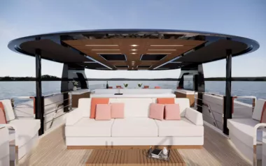Lulus by Mangusta – Private Superyacht Charter in Marigot
