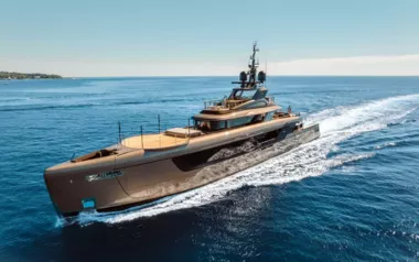 Raja 2 by Admiral – Private Superyacht Charter in Bahrain