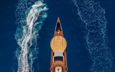 Raja 2 by Admiral – Private Superyacht Charter in Bahrain
