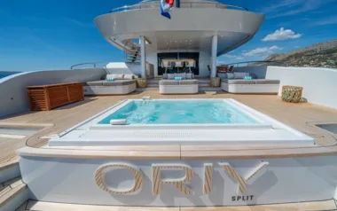 Oriy von Nauta, privater Superyacht Charter in Weltweit
