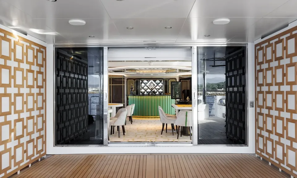 Bombay, 2016 Benetti FB800 Series, photo 6