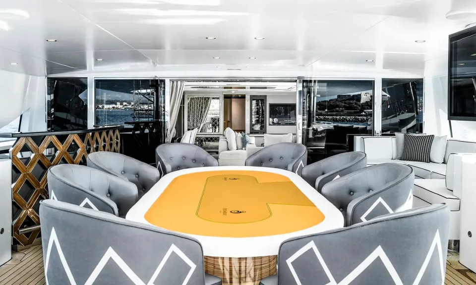 Bombay, 2016 Benetti FB800 Series, photo 17