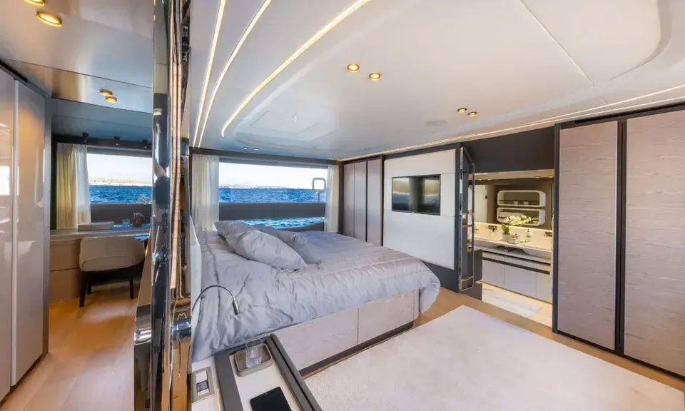 Uilia, 2019 Extra Yachts Extra 93, photo 16