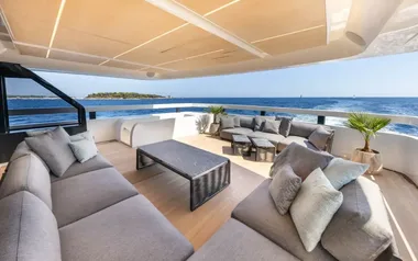 Uilia by Extra Yachts – Private Superyacht Charter in Corsica