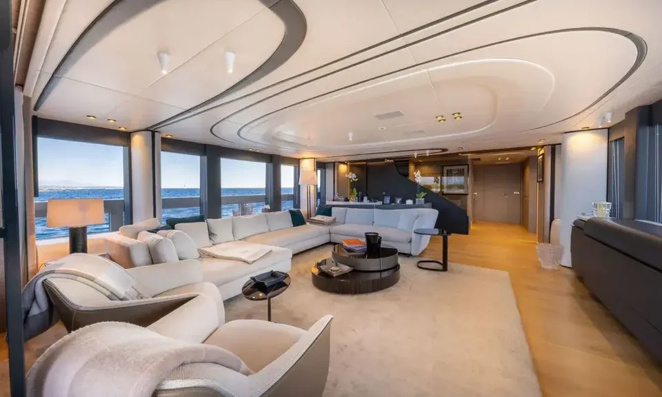 Uilia, 2019 Extra Yachts Extra 93, photo 4