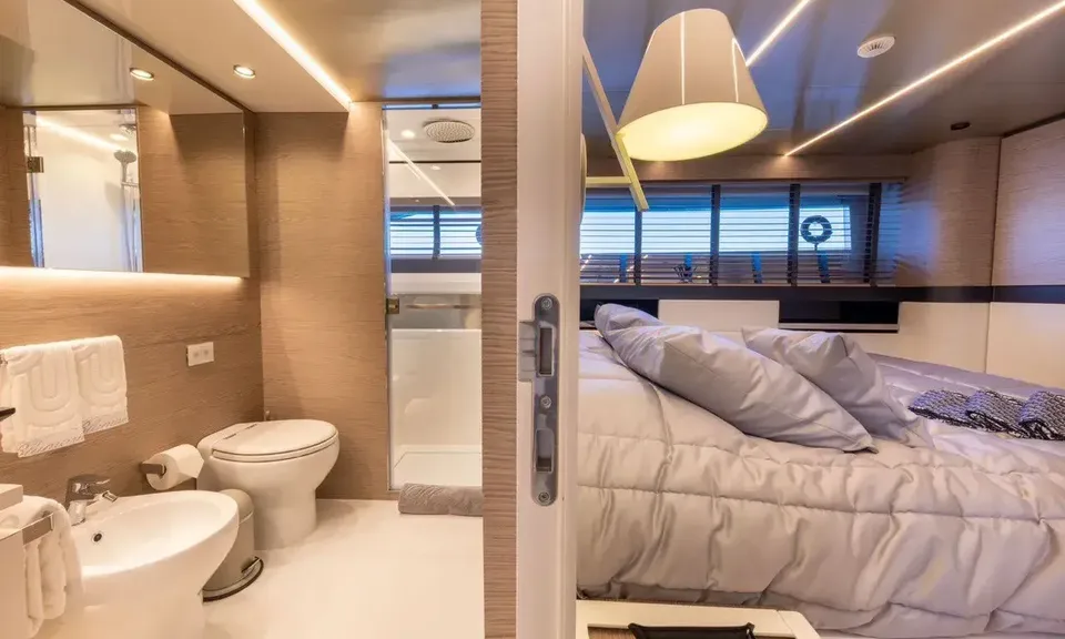 Uilia, 2019 Extra Yachts Extra 93, photo 21