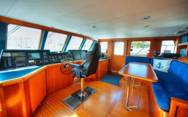 Voyager I by Algar – Private Motor Yacht Charter in Malta