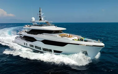 Yoto by Majesty Yachts – Private Superyacht Charter in Bahrain