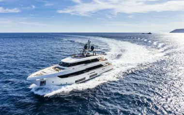 Plan B by Custom Line, Private Superyacht Charter in Capri