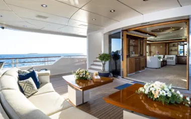 Ludzie von Oceanco, privater Superyacht Charter in Weltweit